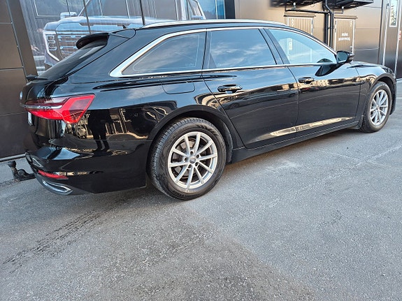 Audi A6 4 of 5