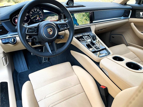 Porsche Panamera 4 6 of 9