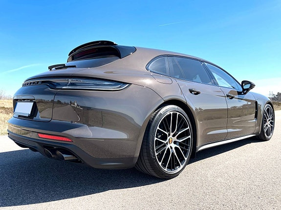 Porsche Panamera 4 5 of 5