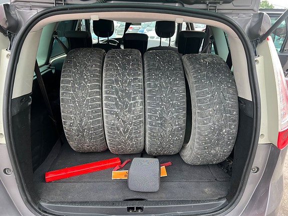 Renault Grand Scenic III 19 of 19