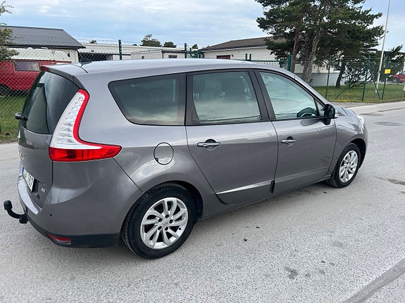 Renault Grand Scenic III 10 of 19