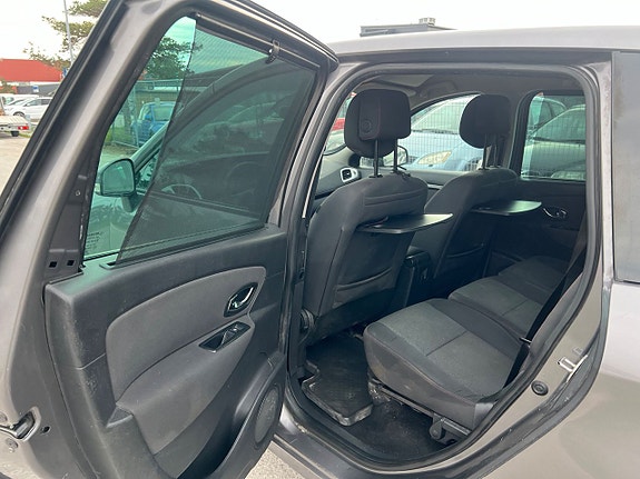 Renault Grand Scenic III 13 of 19