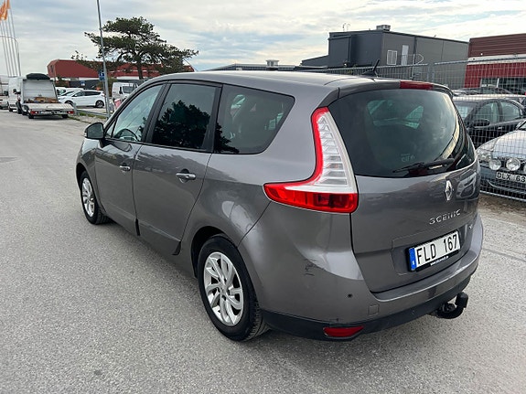Renault Grand Scenic III 12 of 19