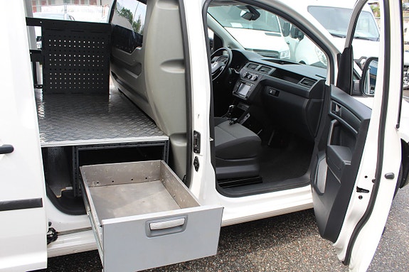 Volkswagen Caddy 18 of 22