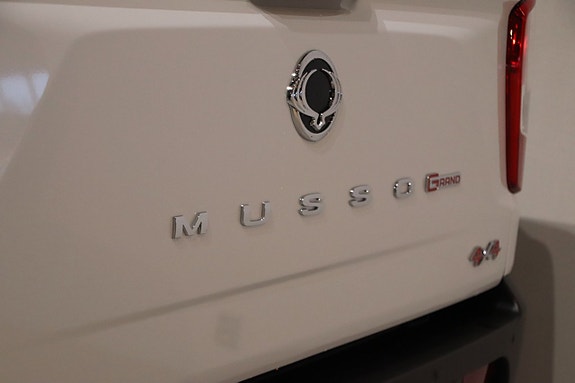 KGM Musso Grand 16 of 18