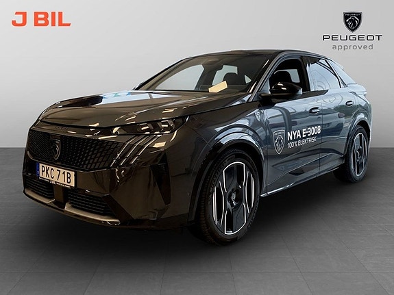 Peugeot e-3008