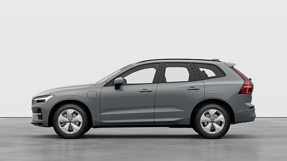 Volvo XC60 2 of 9
