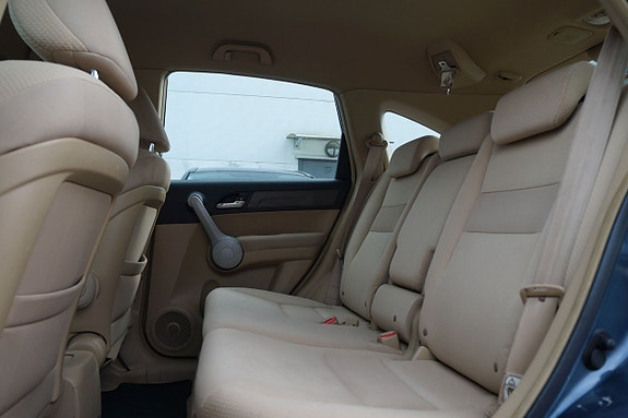 Honda CR-V 9 of 15