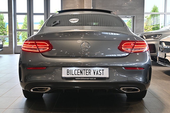 Mercedes-Benz C200 4 of 19