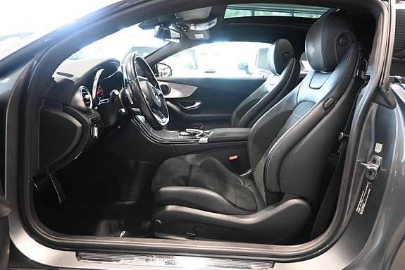 Mercedes-Benz C200 8 of 19