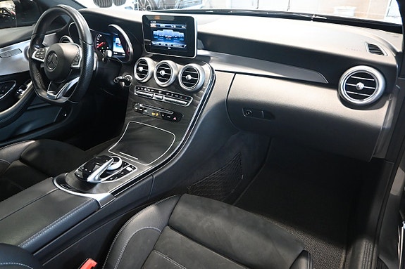Mercedes-Benz C200 10 of 19
