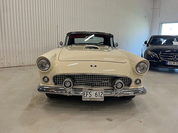Ford Thunderbird 11 of 20