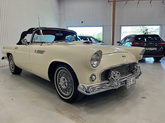 Ford Thunderbird 10 of 20