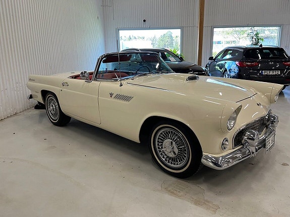 Ford Thunderbird 6 of 20