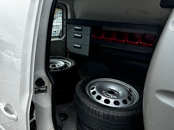Volkswagen Caddy 14 of 19