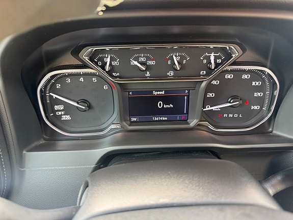 GMC Sierra 15 of 26
