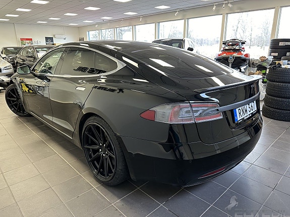 Tesla Model S 3 of 26