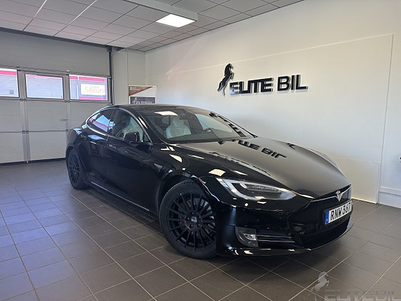 Tesla Model S 23 of 26
