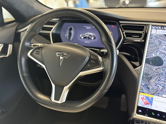 Tesla Model S 11 of 26