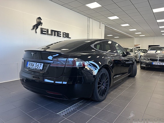 Tesla Model S 24 of 26