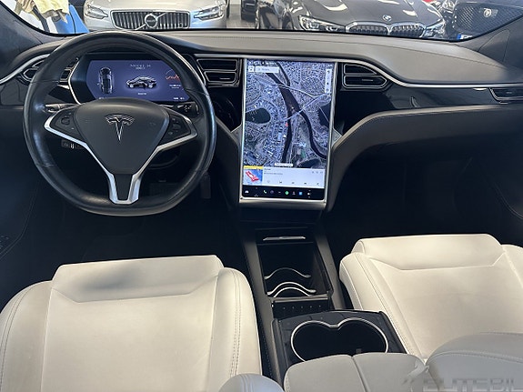 Tesla Model S 10 of 26