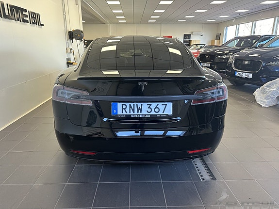 Tesla Model S 25 of 26