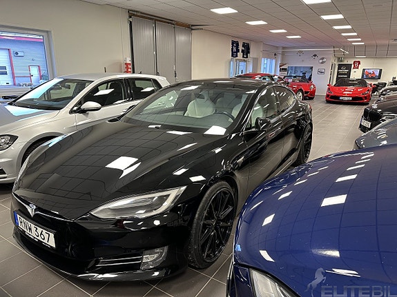 Tesla Model S 7 of 26