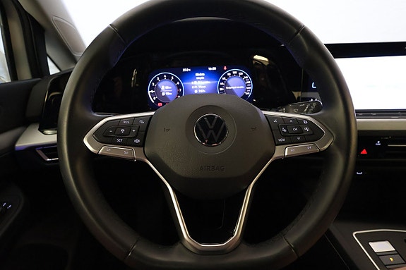 Volkswagen Golf VIII 22 of 30