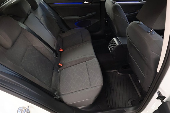 Volkswagen Golf VIII 10 of 30