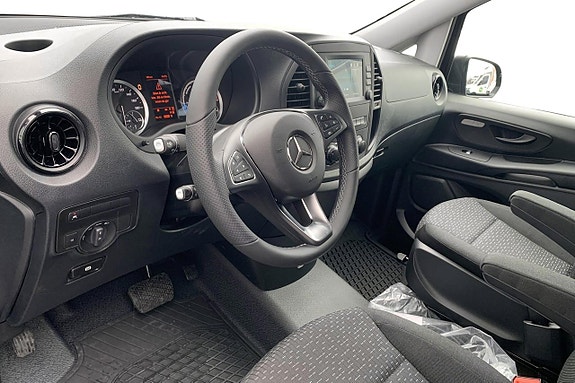 Mercedes-Benz eVito 112 6 of 17
