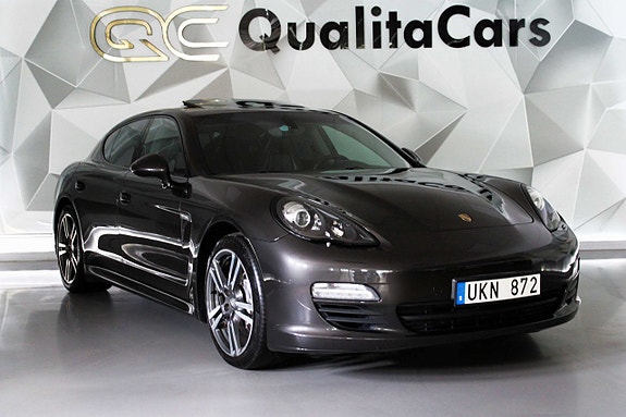 Porsche Panamera 2 of 5