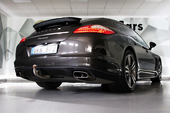 Porsche Panamera 8 of 27