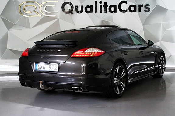 Porsche Panamera 4 of 5