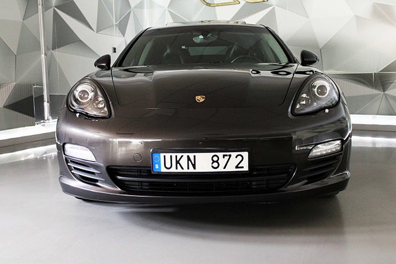 Porsche Panamera 9 of 27