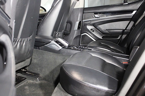 Porsche Panamera 14 of 27
