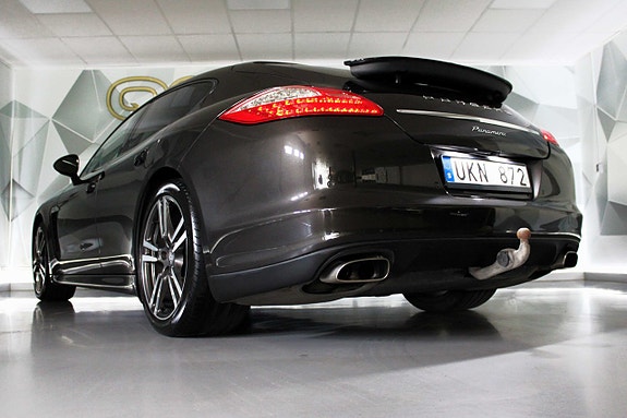 Porsche Panamera 7 of 27