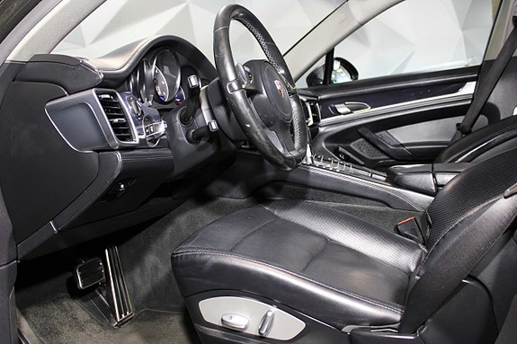 Porsche Panamera 12 of 27
