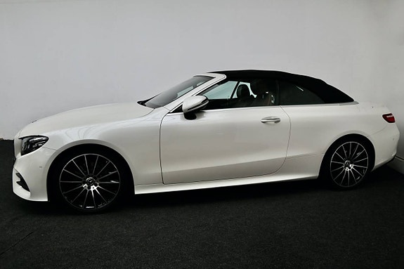 Mercedes-Benz E200 3 of 5