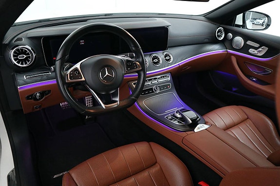 Mercedes-Benz E200 13 of 27