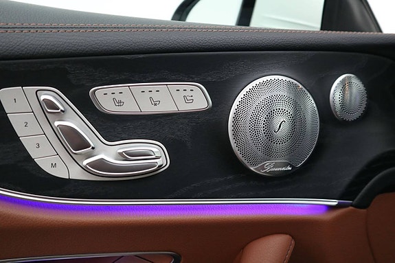 Mercedes-Benz E200 23 of 27