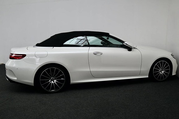Mercedes-Benz E200 7 of 27