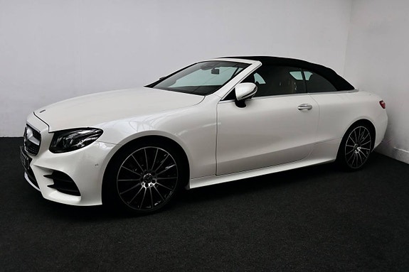Mercedes-Benz E200 2 of 5