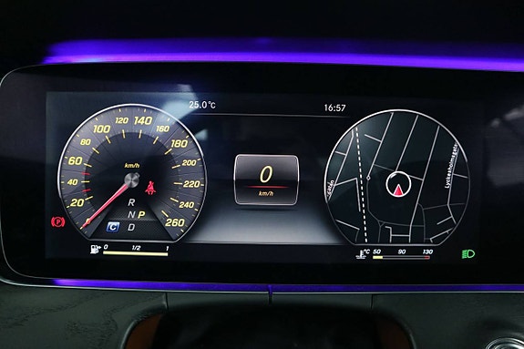 Mercedes-Benz E200 15 of 27