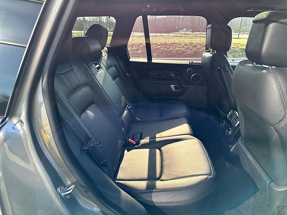 Land Rover Range Rover 20 of 23