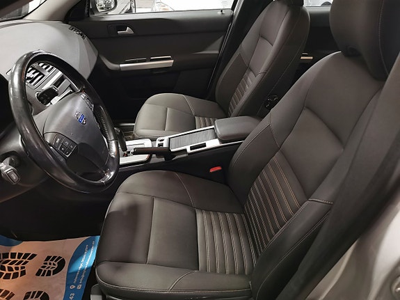Volvo V50 8 of 18
