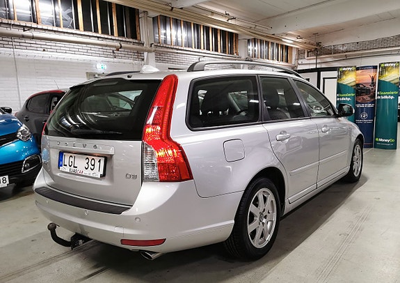 Volvo V50 4 of 18