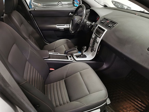 Volvo V50 10 of 18