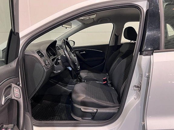 Volkswagen Polo 9 of 18