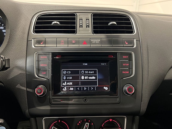 Volkswagen Polo 16 of 18