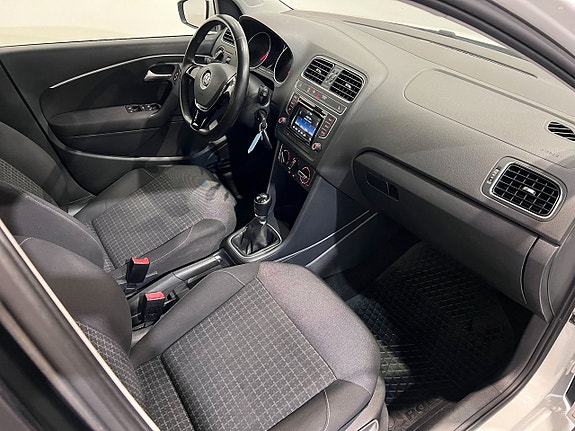 Volkswagen Polo 8 of 18